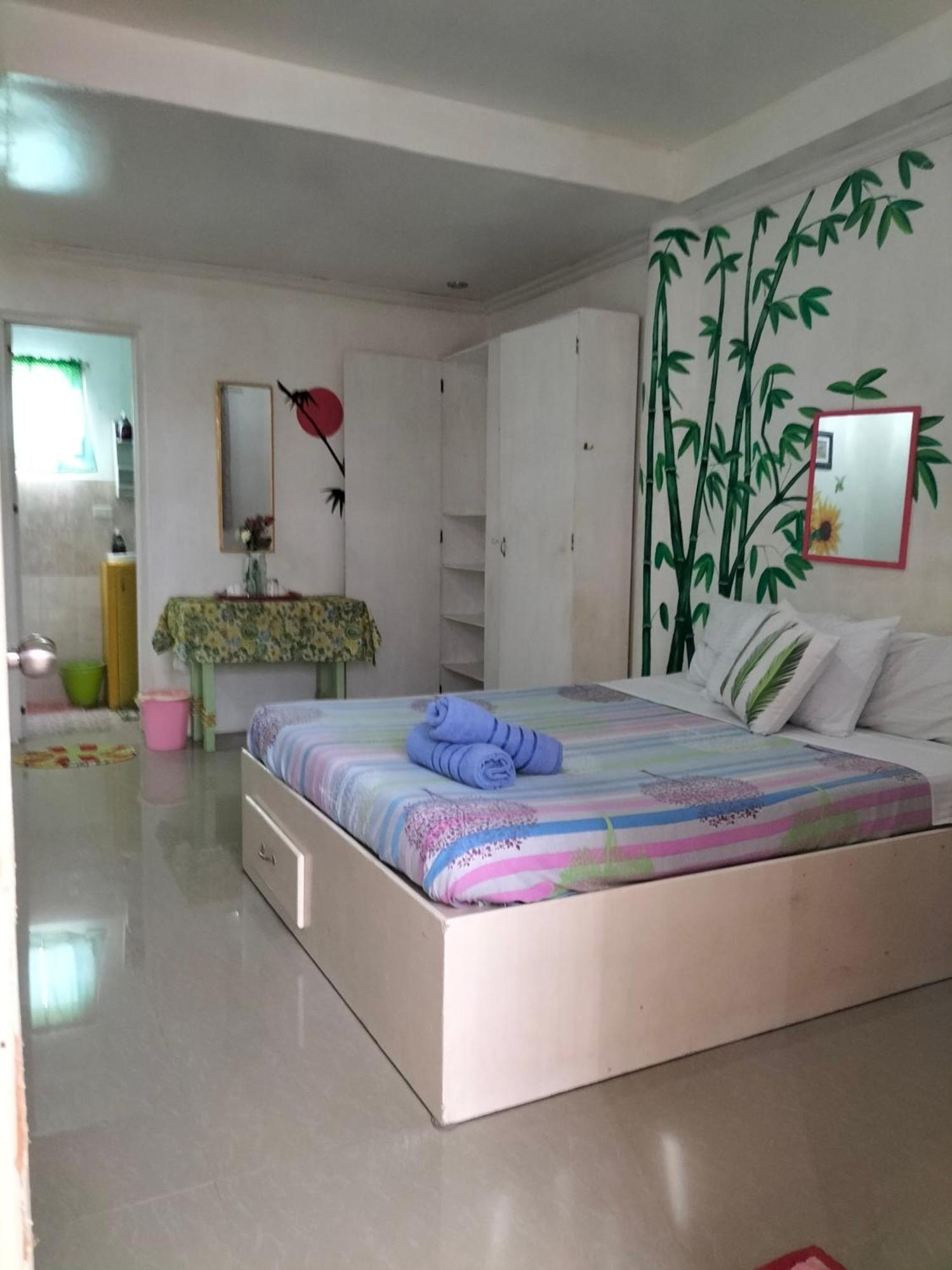 Cronin Residence Resort Oslob Exterior photo