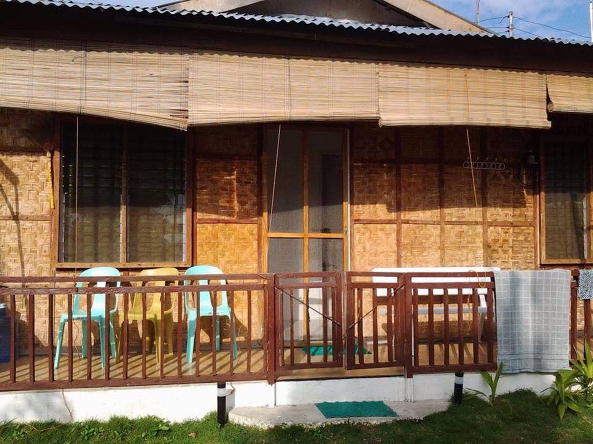 Cronin Residence Resort Oslob Exterior photo